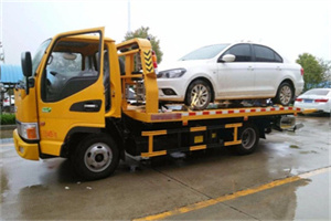 西乡附近拖车救援24小时服务热线