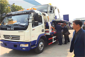 西乡汽车道路救援拖车价格